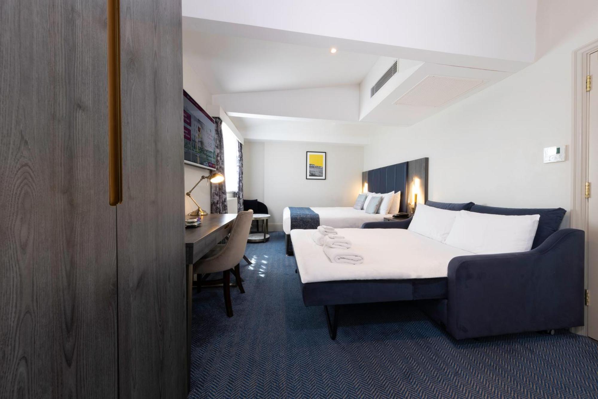 Hotel Western Premier Marina & 4*