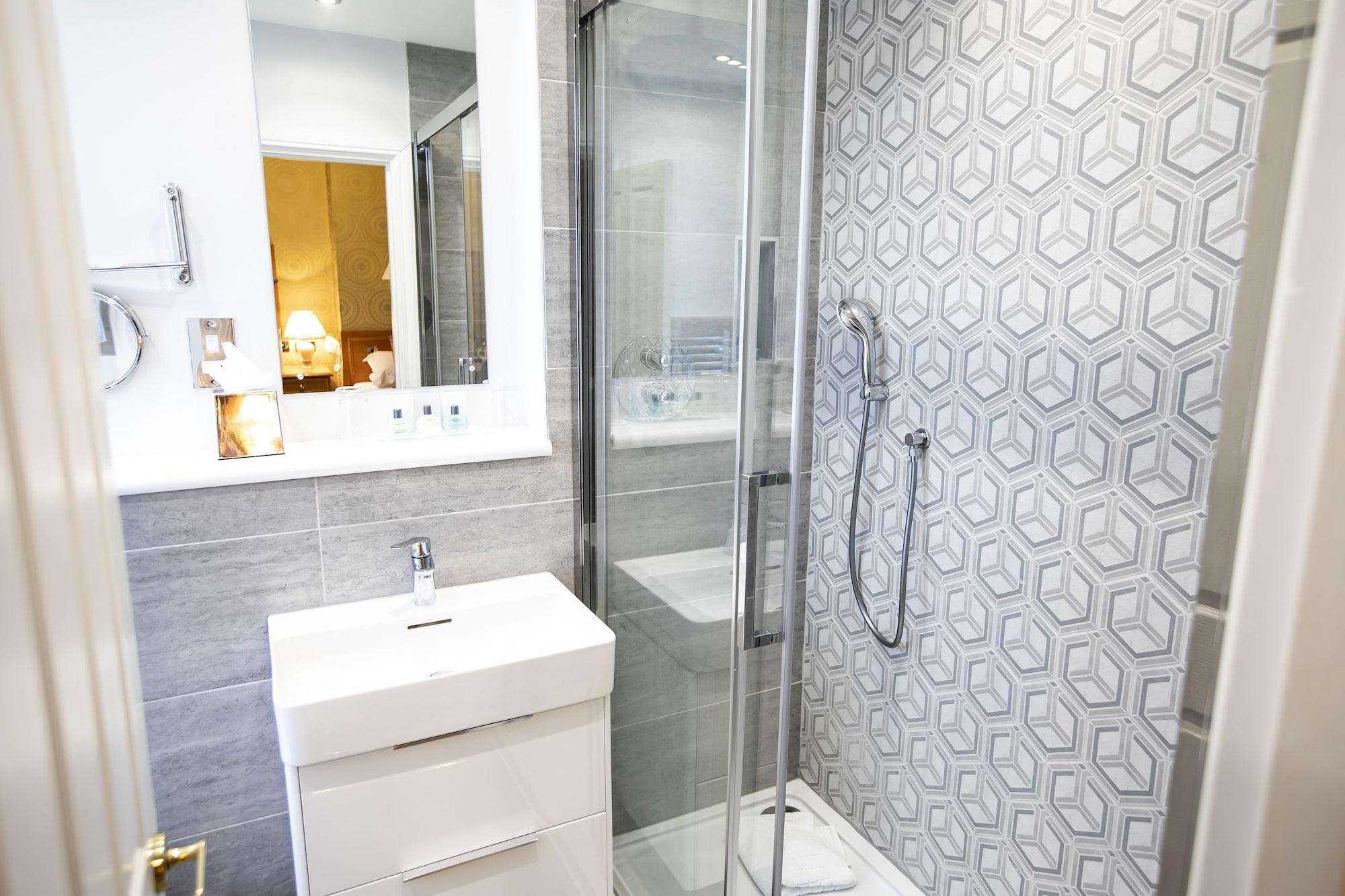 Western Premier Marina & Hotel 4*